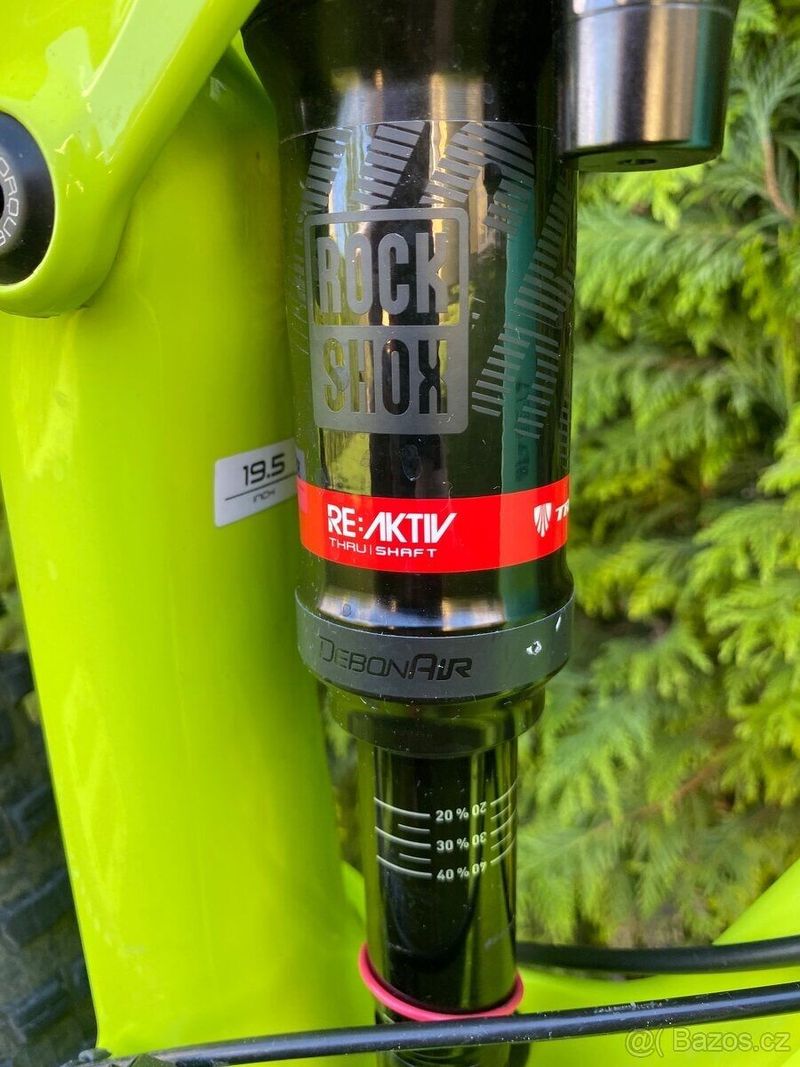 Prodam Trek Slash 9.8. XG - full carbon