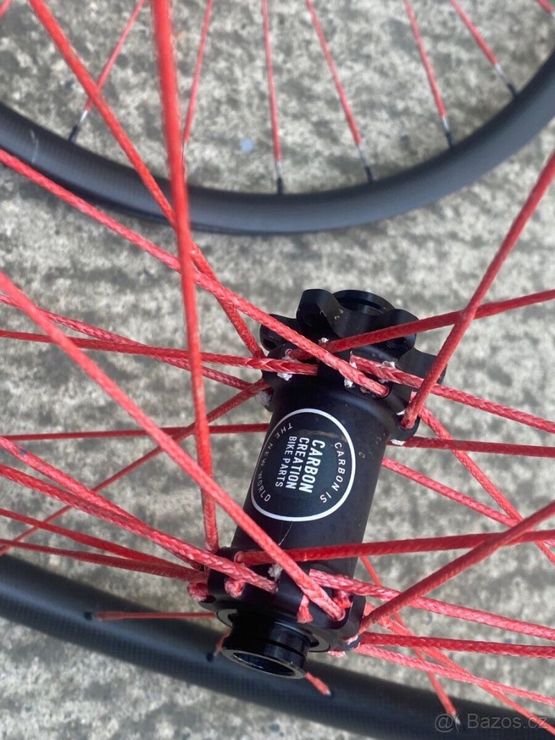 Karbonová kola 1150g, berd spokes, kotouče