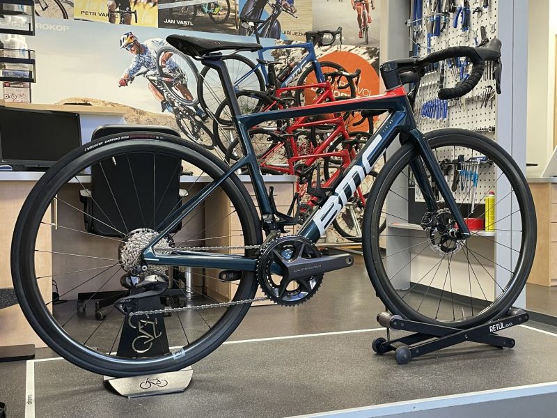 BMC Teammachine SLR01, Ultegra Di2 12 speed – velikost 51, 54 TOP stav!