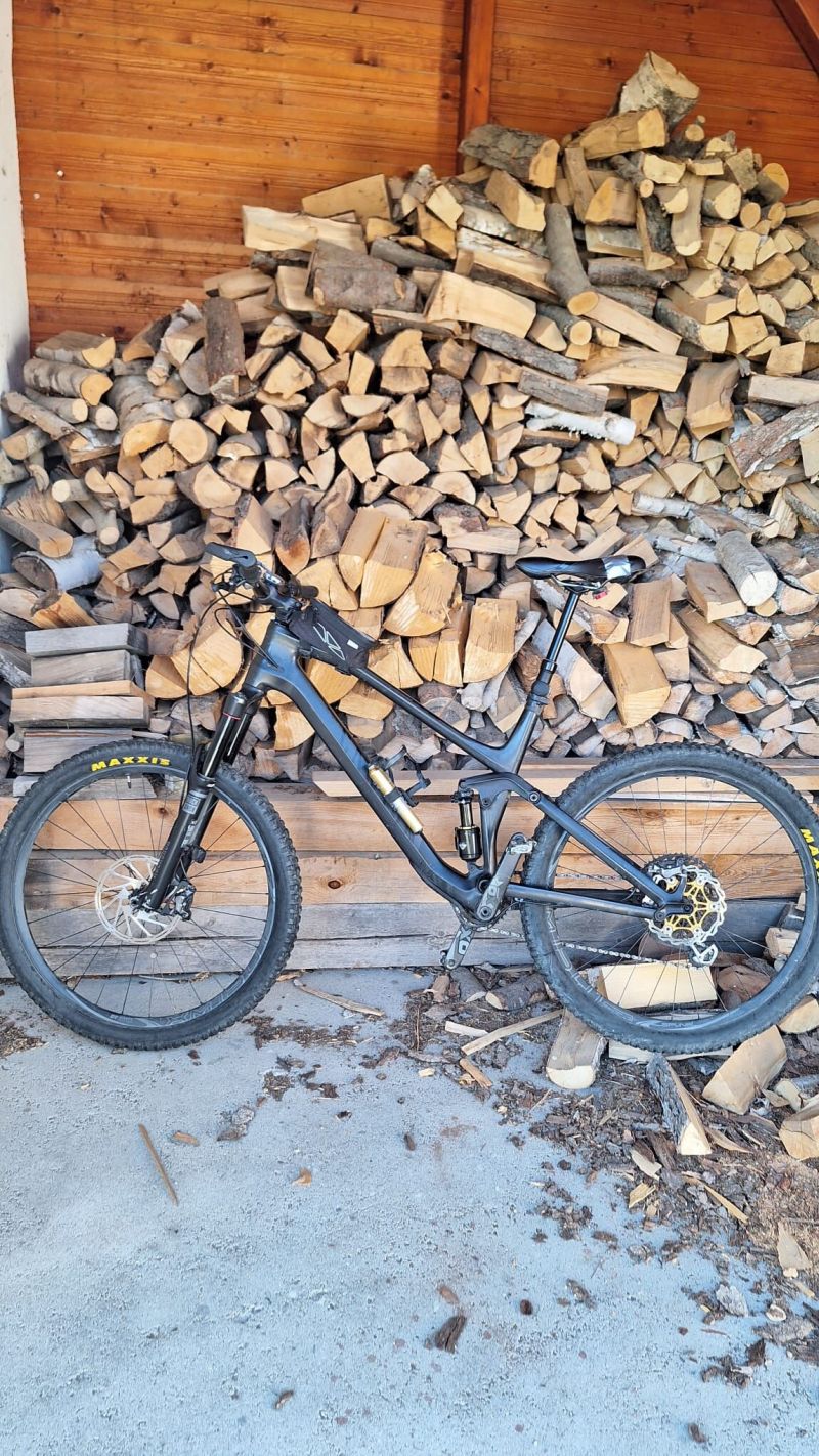 Prodám Canyon Spectral CF 9 ex váha 12,45Kg!