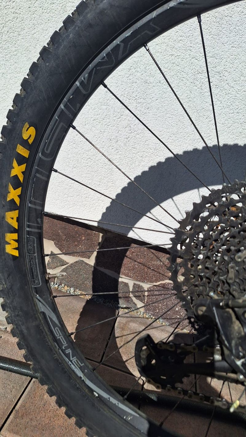 Prodám Canyon Spectral CF 9 ex váha 12,45Kg!