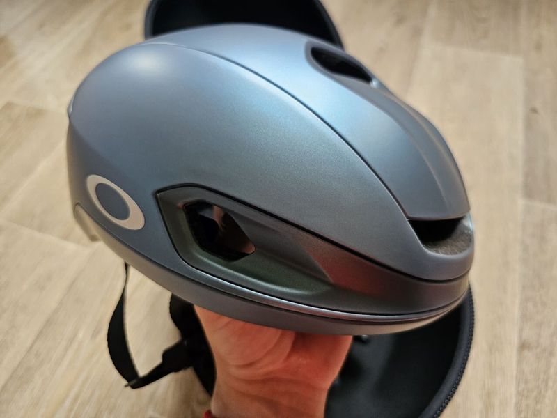 Kompletně nová helma Oakley ARO7 LITE MISP námořnická modř (M) 