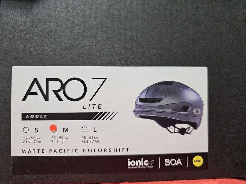 Kompletně nová helma Oakley ARO7 LITE MISP námořnická modř (M) 