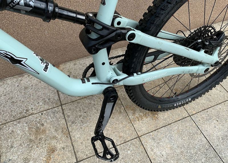 Prodám zánovní Specialized Status 160 mullet vel.M