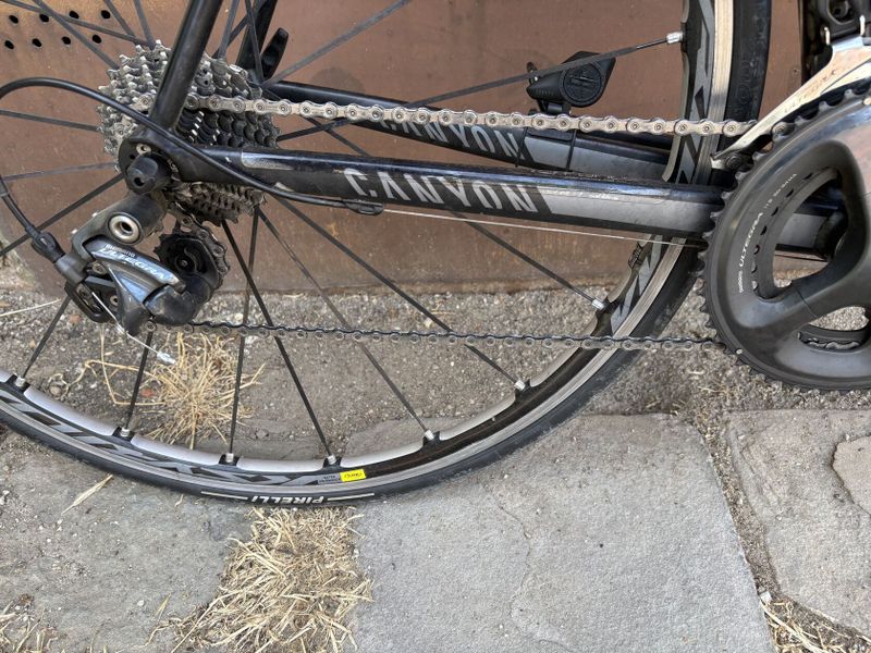 Canyon Ultimate AL F8, vel. L