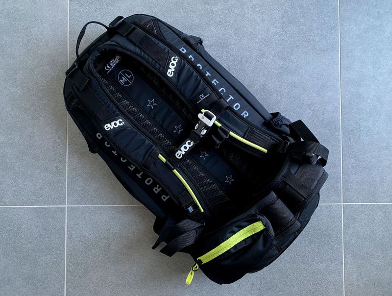 Batoh Evoc FR ENDURO 16 BLACKLINE