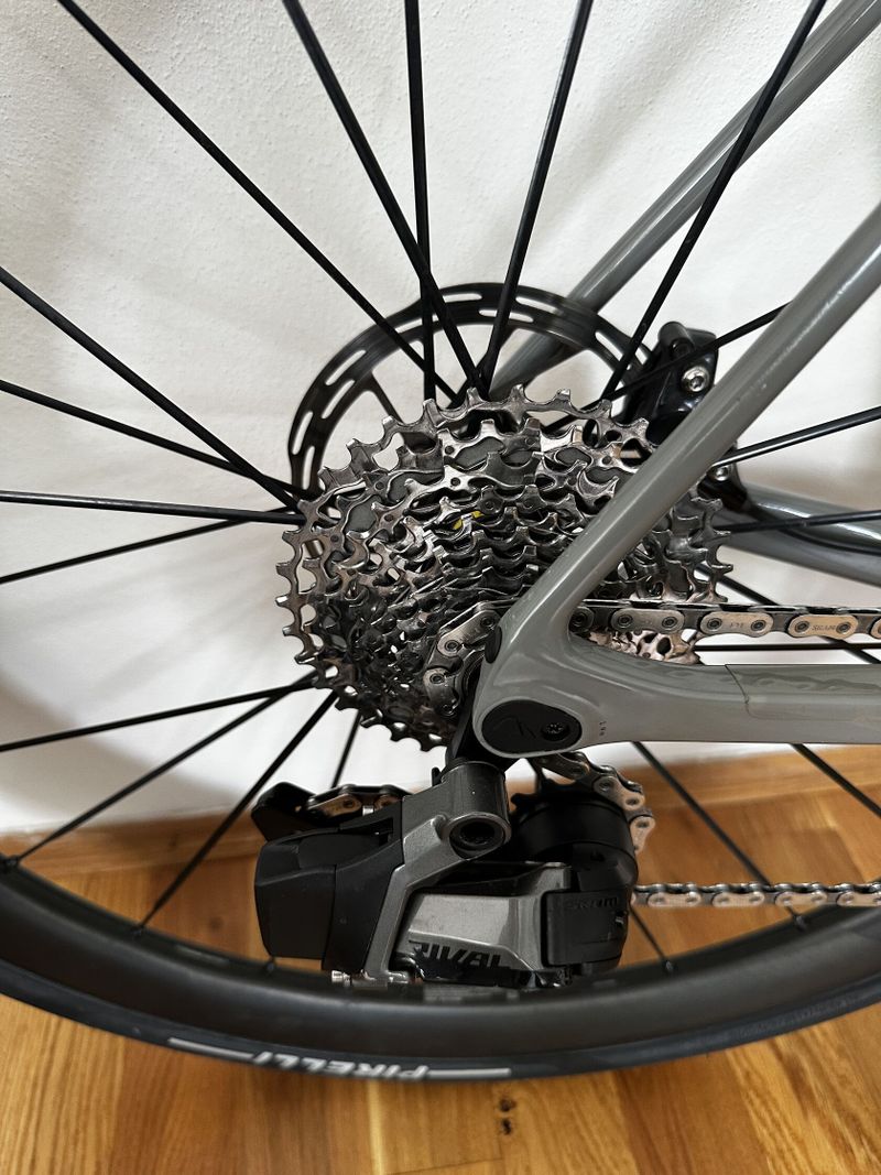 Canyon Ultimate CF eTap