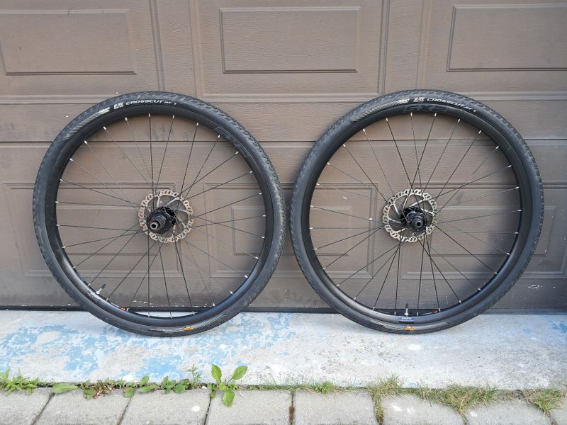 Prodám gravel kola Giant SX2 včetně plášťů a 160 kotoučů