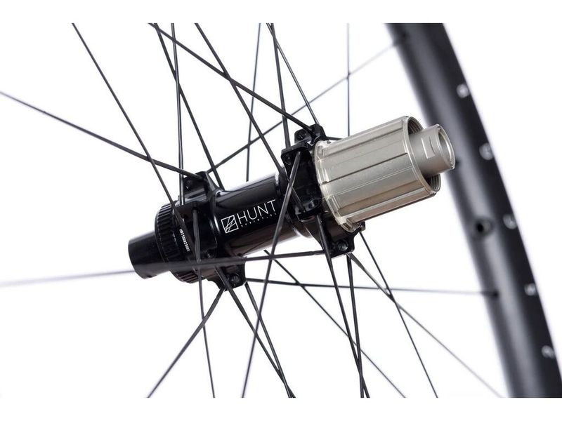 Specialized Diverge Comp Carbon 2021, vel. 54 + karbonová kola Hunt