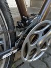 GT Nomad – pohodlné trekové kolo, rám 15", Shimano Acera