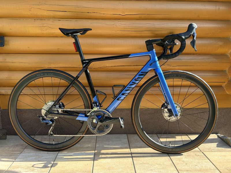 Canyon Ultimate CF SL - Ultegra, karbonová kola - vel. M