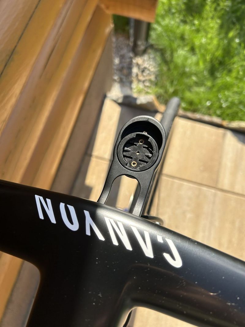 Canyon Ultimate CF SL - Ultegra, karbonová kola - vel. M