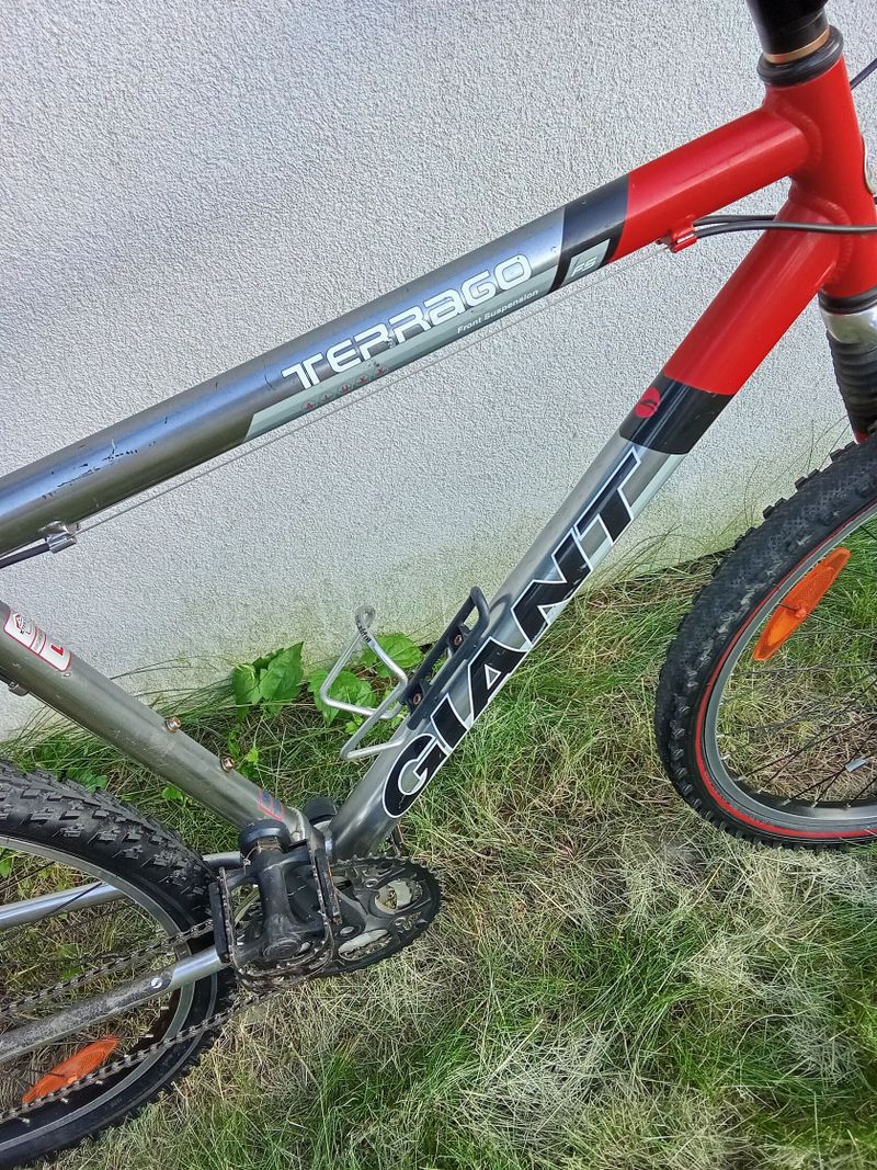 Horské kolo Giant. velikost L. shimano Deore 