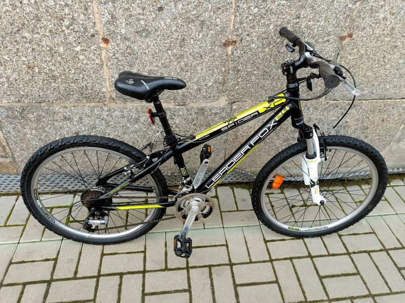 LEADER FOX SPIDER 24" ACERA + REVOSHIFT 3x7, SR SUNTOUR