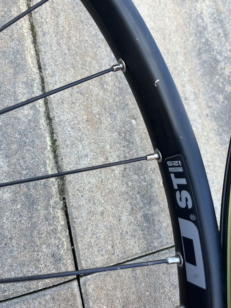 Kola wtb, náboje shimano