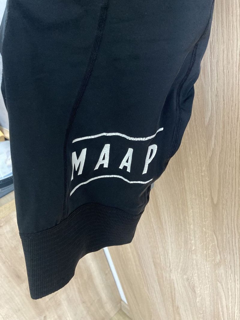 Kraťasy MAAP