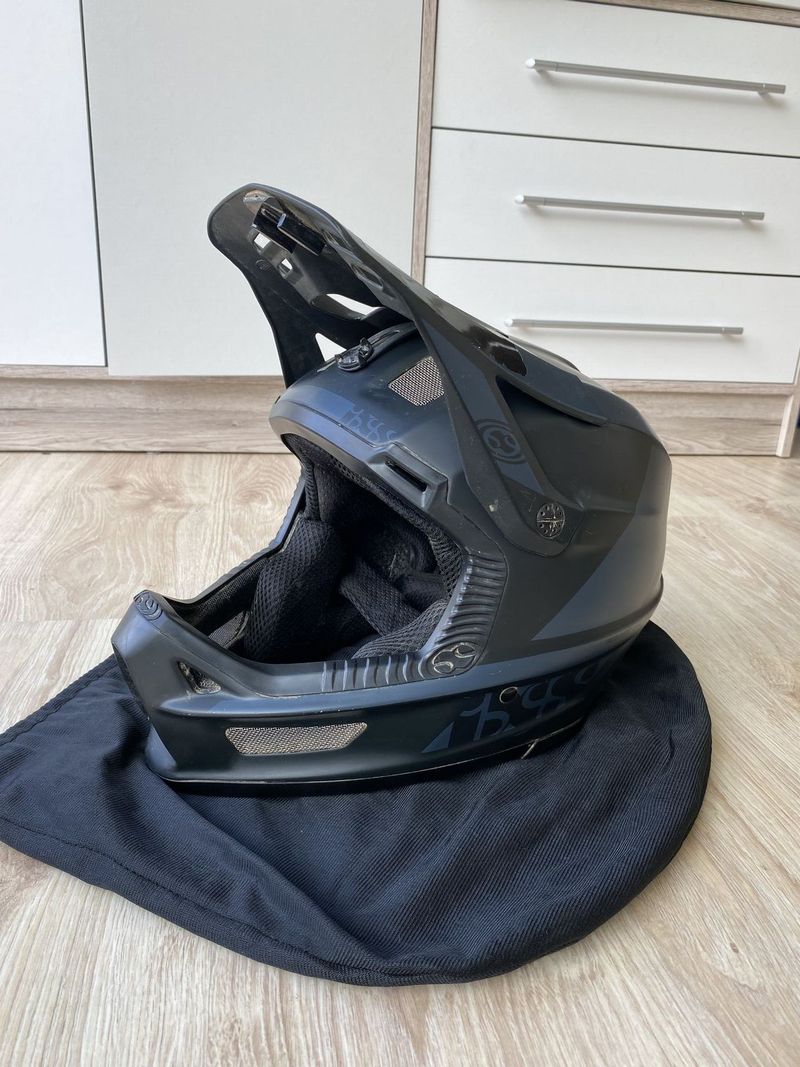 Integrální helma IXS Xult DH