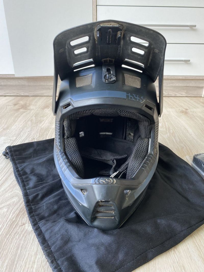 Integrální helma IXS Xult DH