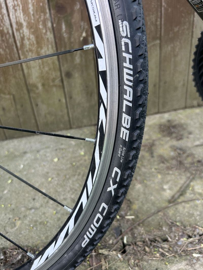 Silniční kolo B TWIN SHIMANO 105 Carbon Mavic Aksium