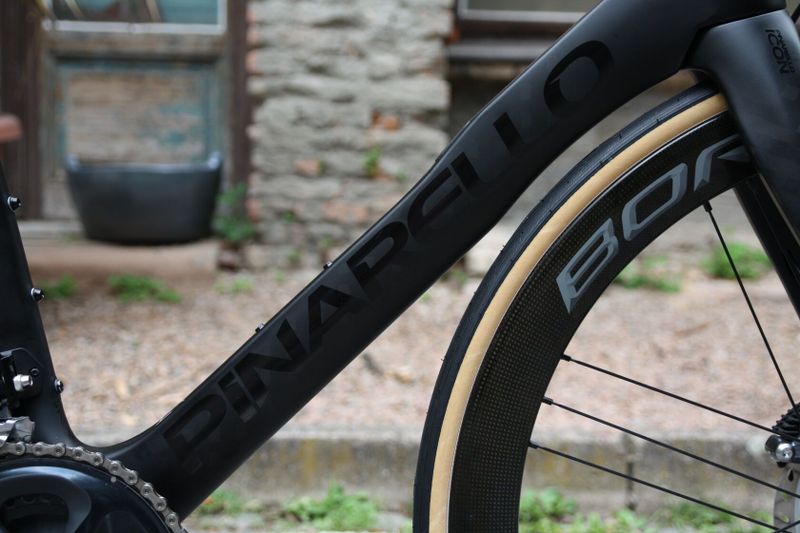 Pinarello Prince Disk vel. 54 | Shimano Ultegra R8100 | Campagnolo Bora One 50 | stav NOVÉHO kola