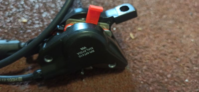Přední brzda Shimano BR MT 410