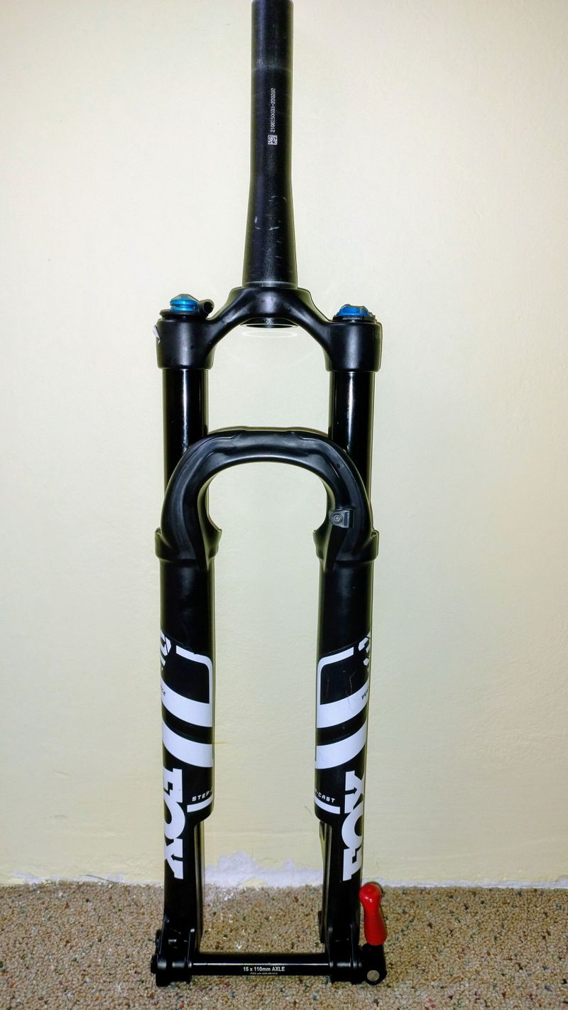 Fox Float SC 32 100mm Grip dálkové zamykání