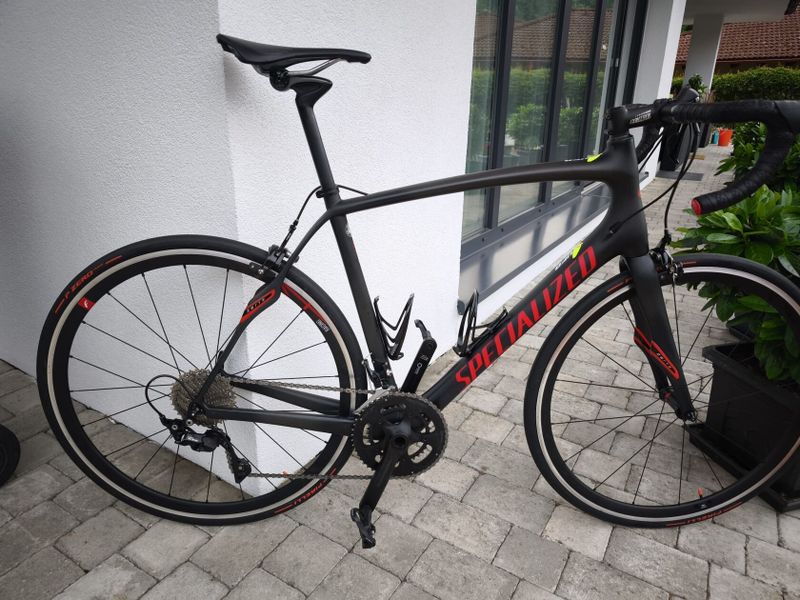 Prodám silniční kolo SPECIALIZED carbon