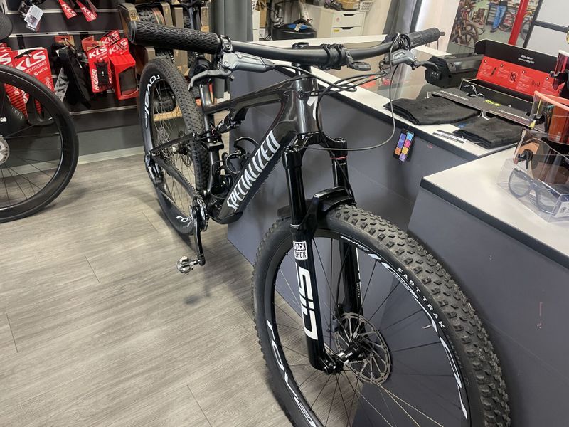 Specialized Epic 8 Expert ++ vel. L