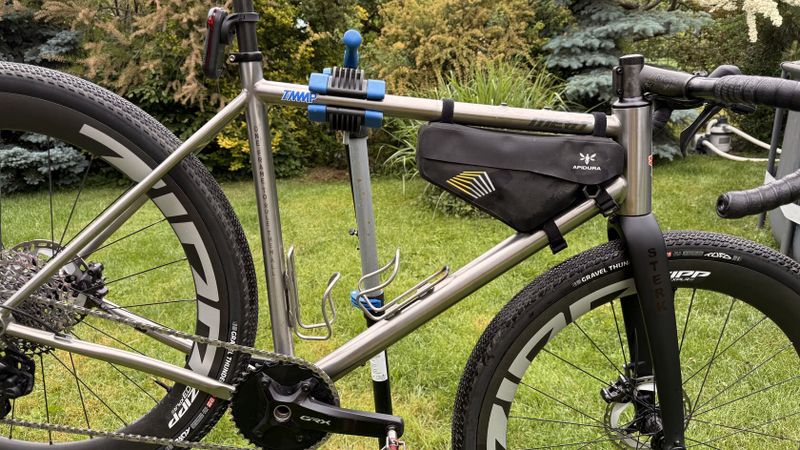 Titanova gravel ramova sada Merit vel. L