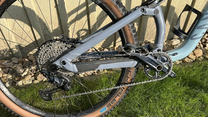 Canyon Neuron 6 (2023) - velikost M (stále v záruce)