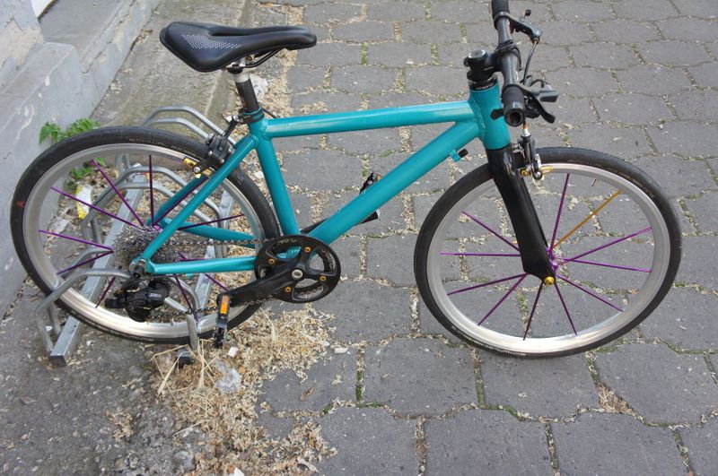 Silniční dětské kolo 7 kg.