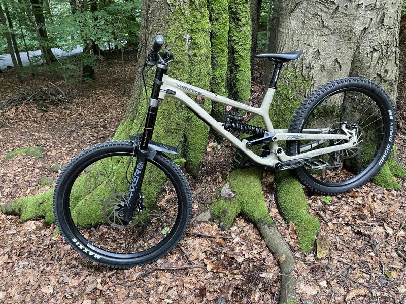 Commencal furious 
