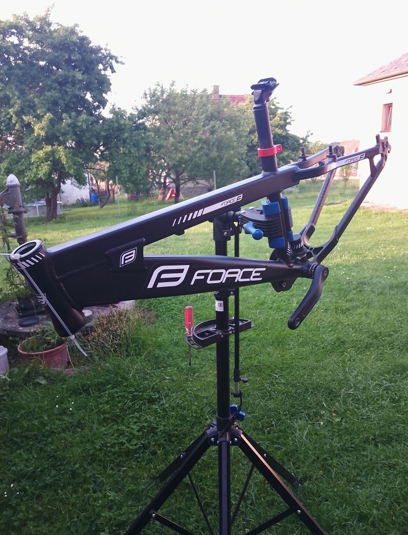 Dirtový rám Force, ALU na 26", vel.14"