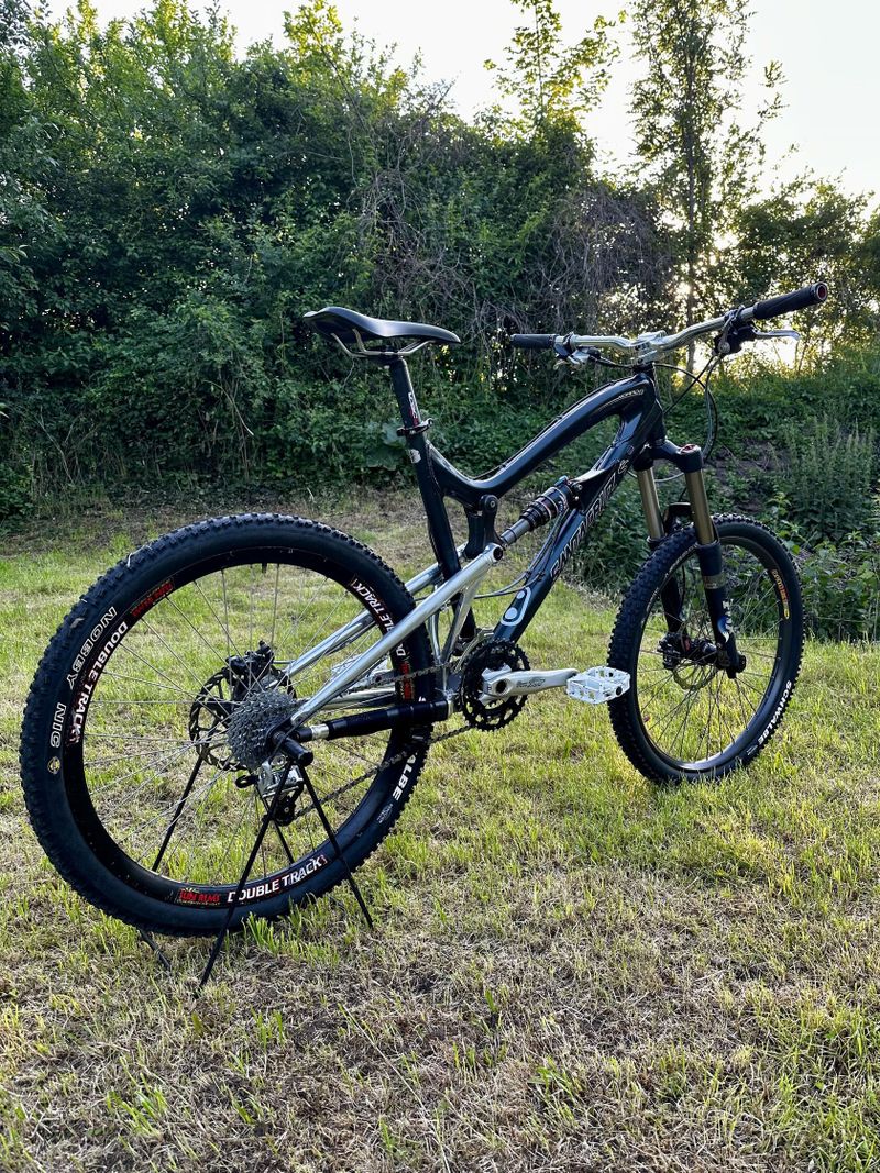 Santa Cruz Nomad 1. Generace
