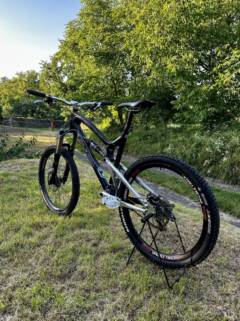 Santa Cruz Nomad 1. Generace