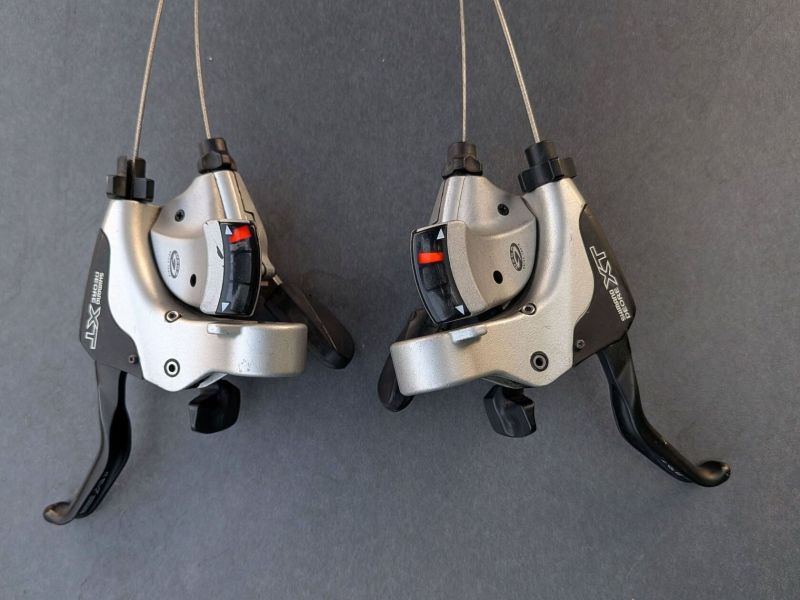 řazení a brzdové páky Shimano Deore XT