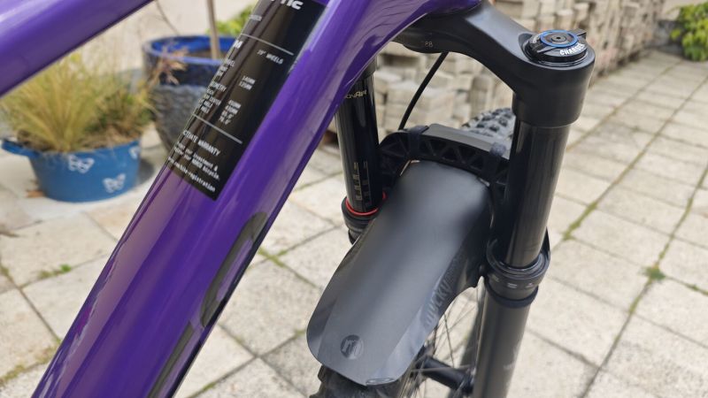 Norco Optic C3 2023 karbon vel. M + nový plášť Vittoria Mazza