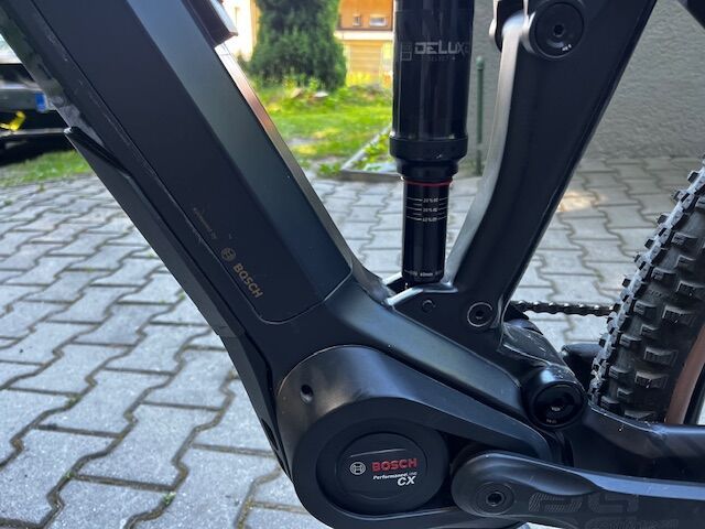 Prodám celoodpružené elektrokolo BULLS Sonic EVO AM3 Carbon 29/27.5 