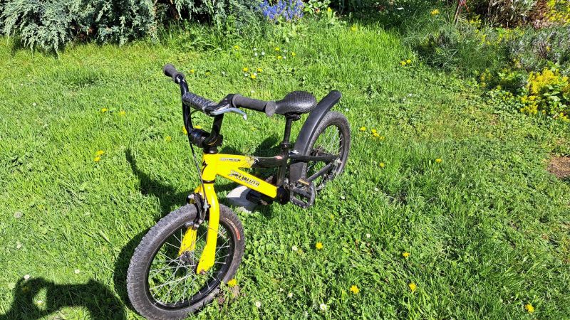 Specialized Hotrock 16"