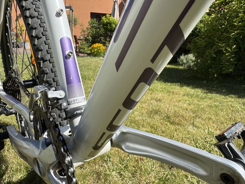 Scott Scale 30 Contessa