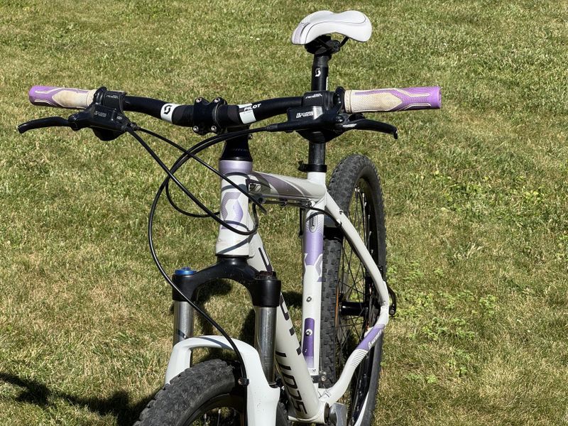 Scott Scale 30 Contessa