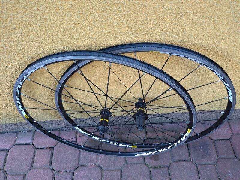 Mavic Aksium, zapletená kola 