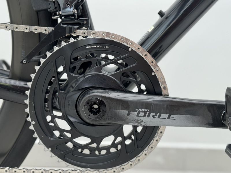 Isaac Element Crystal Black Disc 2022, Sram Force Axs, Špičkový závodný bicykel