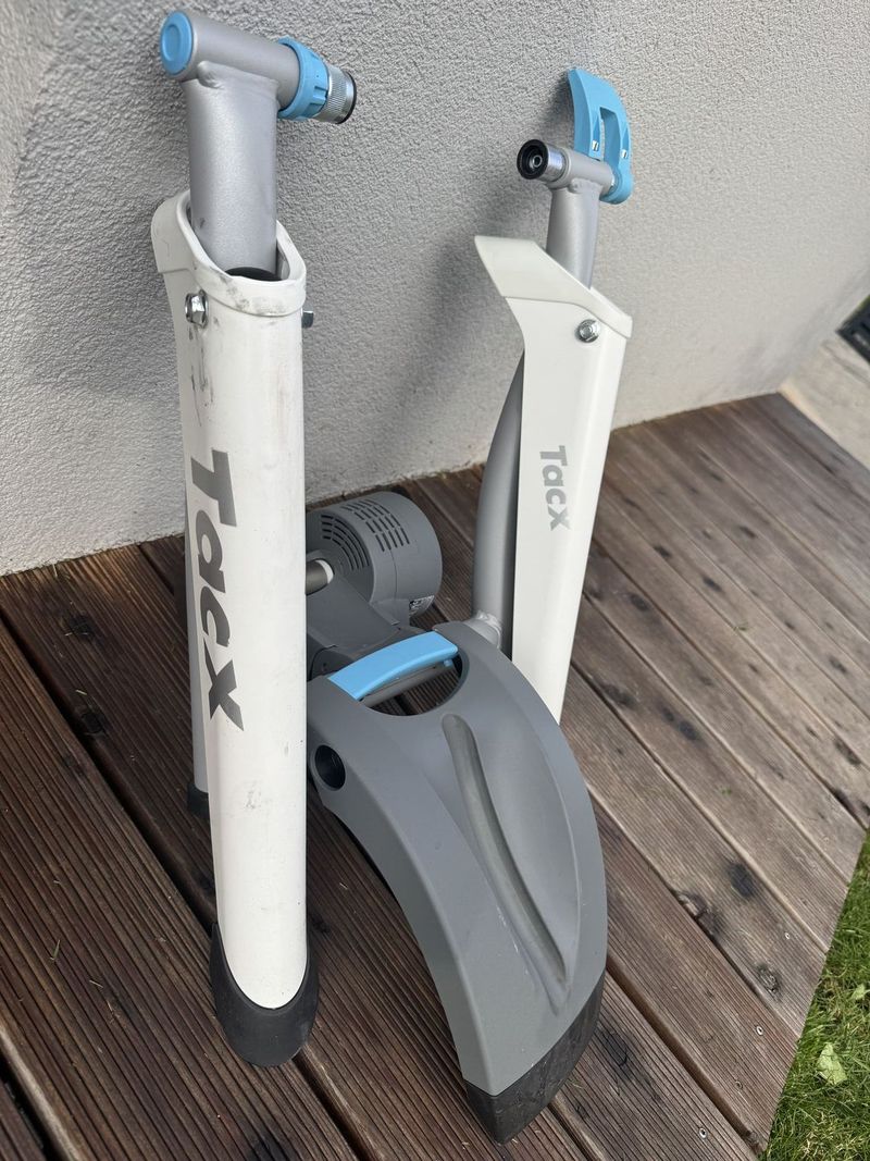 Cyklotrenažér Flow Smart T2240