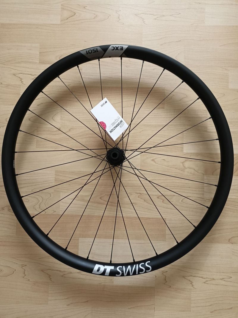 Zadní výplet DT Swiss EXC 1501 carbon 27,5“ Boost 