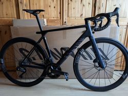  Ultimate CF SLX 8 Di2 Shimano Ultegra Di2 RD-R8150 12s, DT Swiss ARC 1400 Dicut