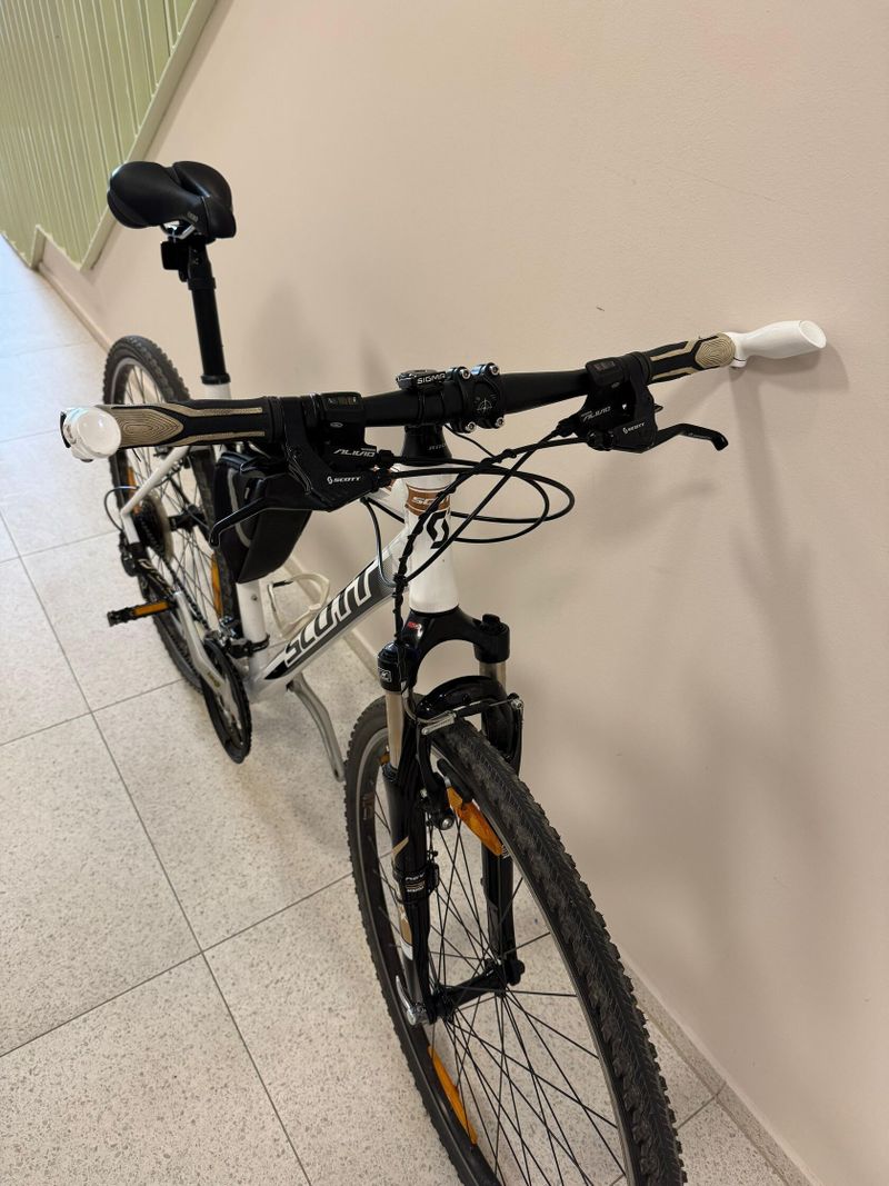Trekingové kolo Scott Sportster