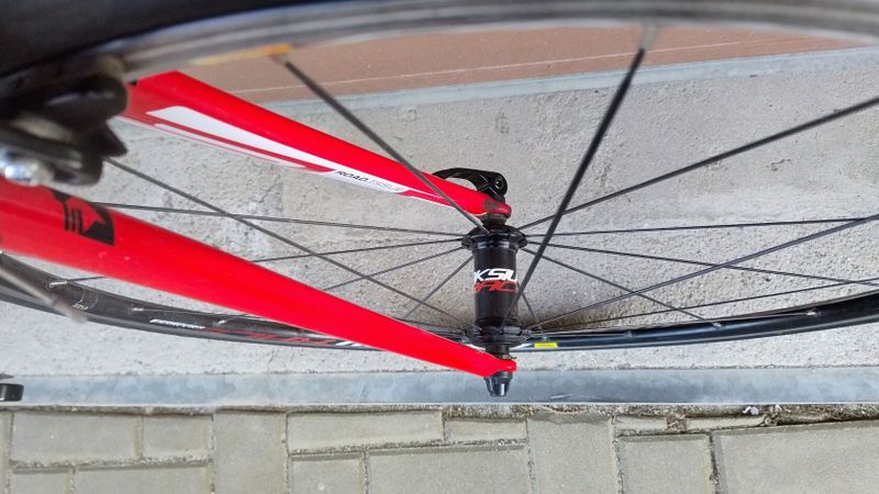 SLEVA Prodám SUP road issue
