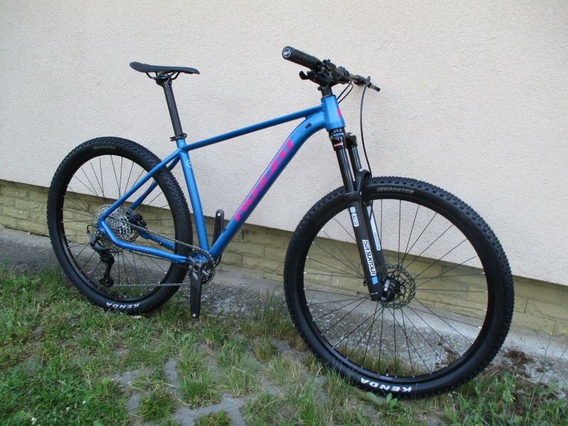 Nové 29" kolo ROZZO BOOST Grace 19", vzduch. vidlice Suntour XCR air, Shimano Deore1x12, pevné osy