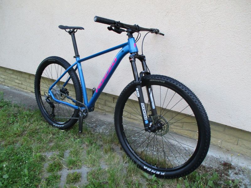 Nové 29" kolo ROZZO BOOST Grace 19", vzduch. vidlice Suntour XCR air, Shimano Deore1x12, pevné osy